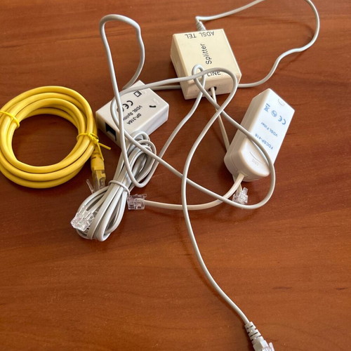 Splitters and telephone cables like new