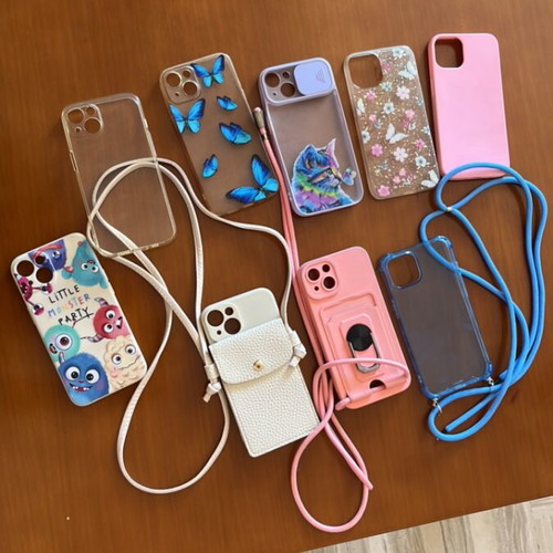 iPhone 13/14 cases like new, set of 9 with accessories
