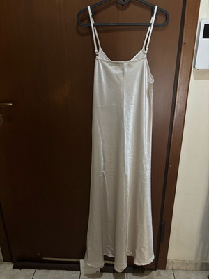 Chicwish ivory satin dress new, size Medium