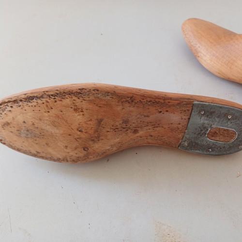 Wooden shoe lasts like new, pair for men and women