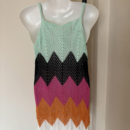 Knitted beach dress size L like new, multicolor