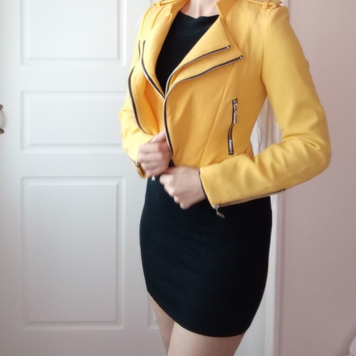 Spring jacket size 34 yellow like new with zipper details