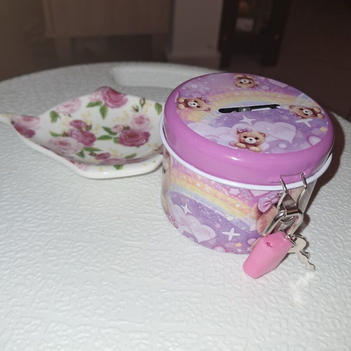 Jewelry set with gift box and dish