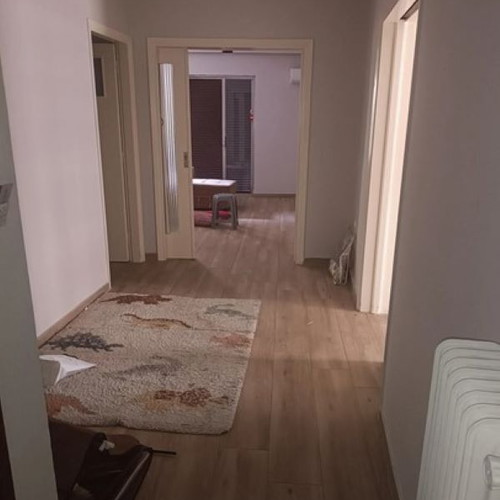 Διαμέρισμα 82 τ.μ. στο κέντρο της Αθήνας, 1ου ορόφου, ανακαινισμένο με βεράντα