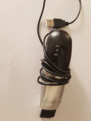 Εργαλείο καθαρισμού πληκτρολογίου με USB