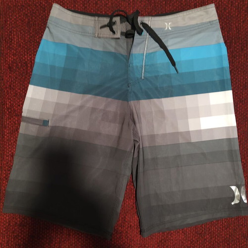 Hurley men's swim shorts new, size 30, blue and white
