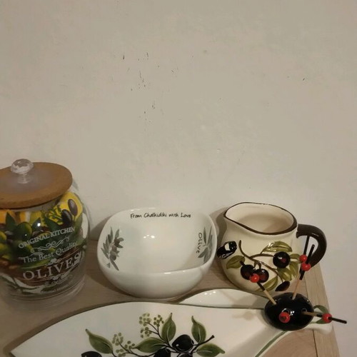 Olives set 5 pieces like new