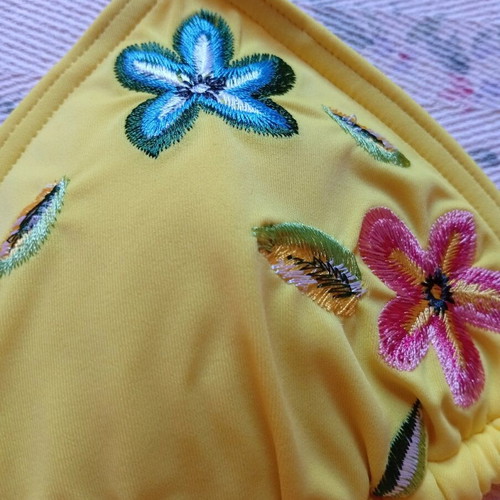 Bikini new, pack of 3, size small/xsmall, multicolor