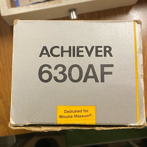 Achiever 630AF flash like new with box and 3 color filters