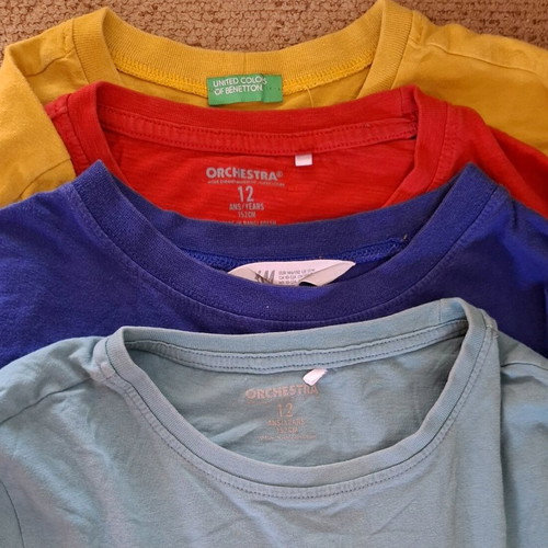 T-shirt long sleeve used, set of 4 for ages 10-12