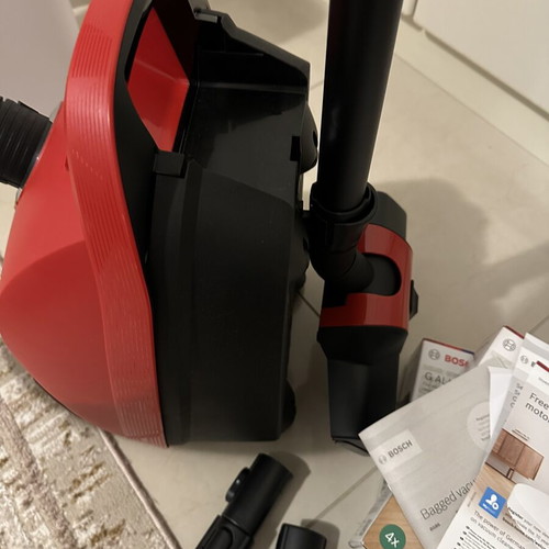 Bosch Pro Animal Serie 6 BGL6PET3 vacuum cleaner like new with bags