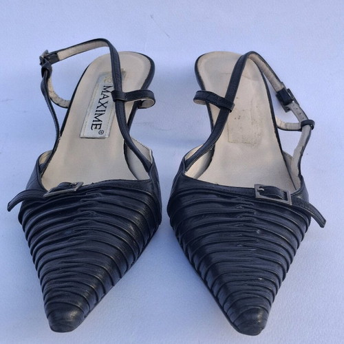 Maxime leather pumps size 37 like new, black, low heel
