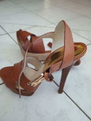 Micheal Kors high-heeled sandals like new, size 39