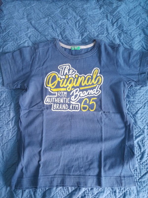 Benetton T-shirt for 6-7 years old