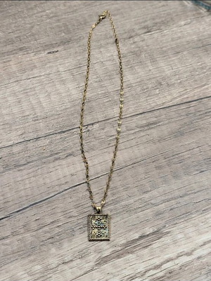 Konstantinato necklace with 925 mark like new, gold color