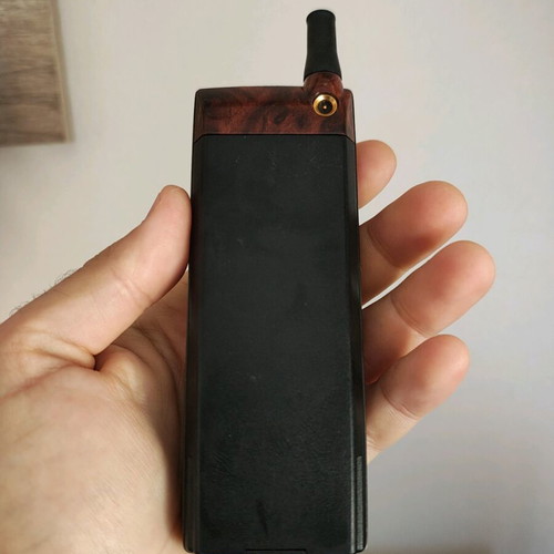 Ericsson used mobile phone without charger