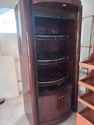 Bread display cabinet like new with mesh 2.20x1.10x0.65