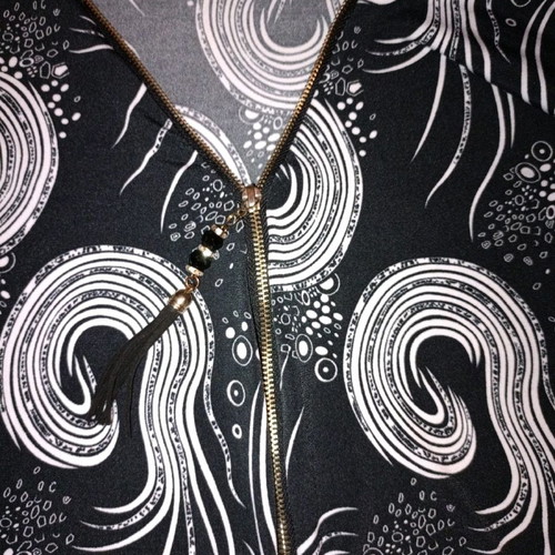 Blouse XL with zipper for neckline adjustment and unique sleeves