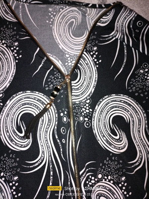 Blouse XL with zipper for neckline adjustment and unique sleeves