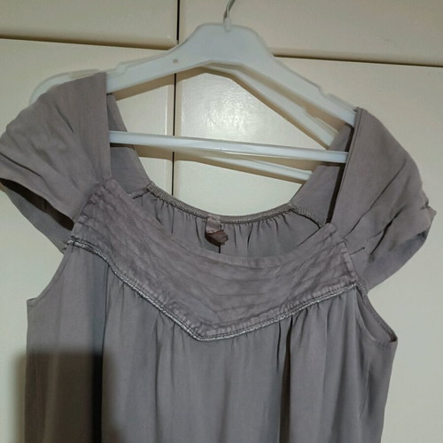 Pink dress with tulle like new, mini with decorative ruffle