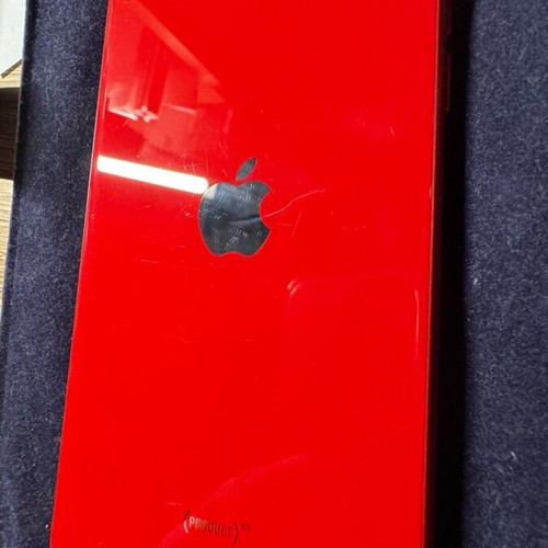 Apple iPhone SE 2020 128GB used, red, iOS 18.7.1