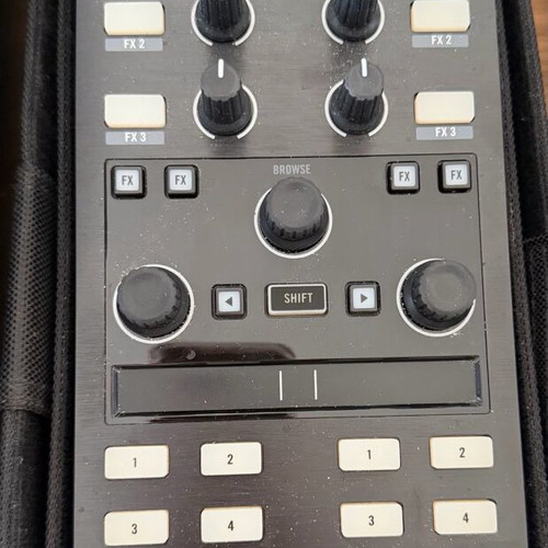 Κάρτα ήχου Traktor Scratch A6 και Traktor Kontrol X1 MKII μεταχειρισμένα