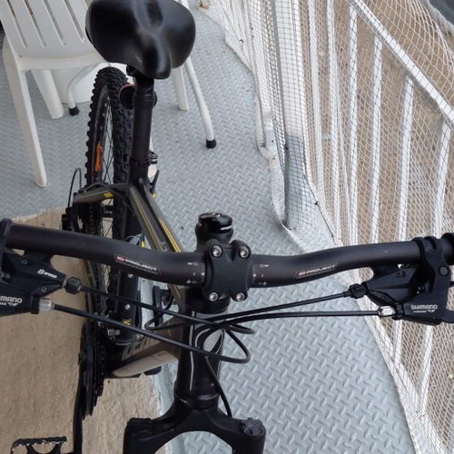 Ideal Strobe Disc 26" Alloy Mountain Bike, 24-speed Shimano