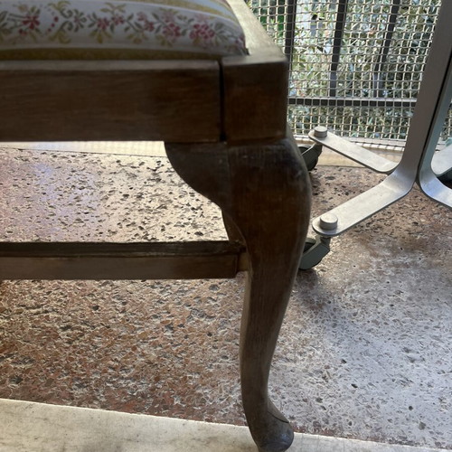 Old chair used with wear
