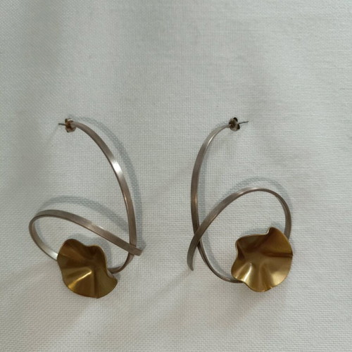Handmade steel earrings with gold flowers new