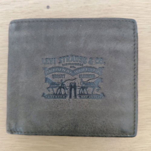 Levi's brown leather wallet like new