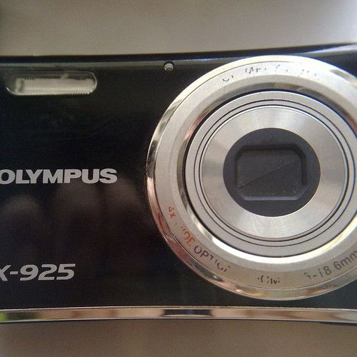 Olympus X-925 Compact Digital Camera Like New
