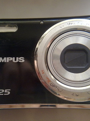Olympus X-925 Compact Digital Camera Like New