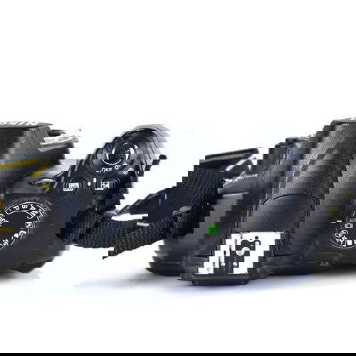 Nikon D3000 μεταχειρισμένη με φακό, μπαταρία και φορτιστή