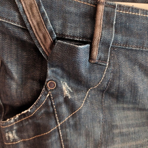 Attrattivo dark blue jeans XL, new with decorative seams