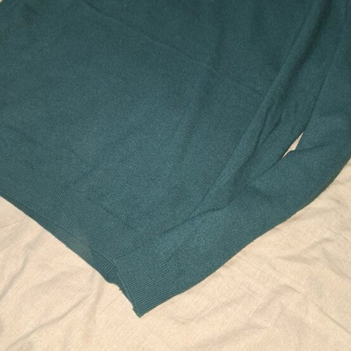 Benetton men's wool sweater large used, cypress green