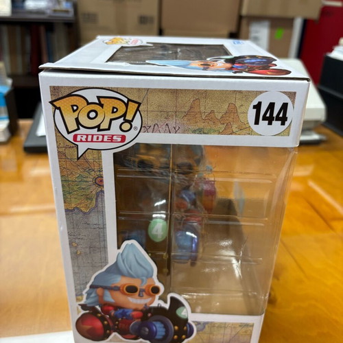 Funko Pop! Rides Onepiece 144 Franky with Black Rhino FR-U 4 new
