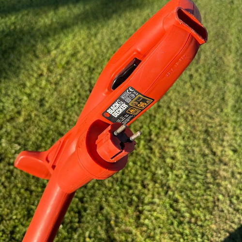 Electric grass trimmer used, needs repair