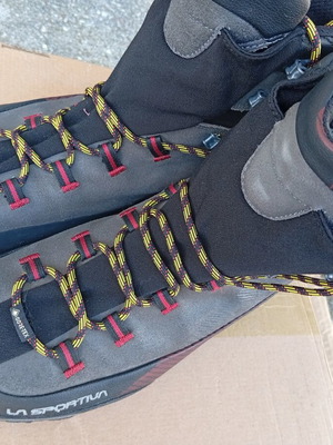 La Sportiva Trango TRK Leather GTX boots like new
