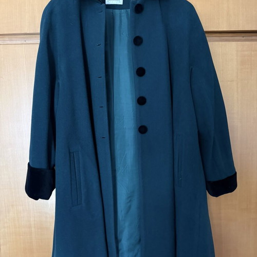 Coat like new, green cypress, size L