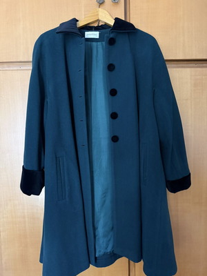 Coat like new, green cypress, size L