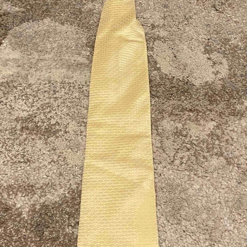 Tie No 81 like new, yellow