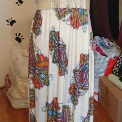 Boho dress M like new, colorful with lace and gold details by Be You