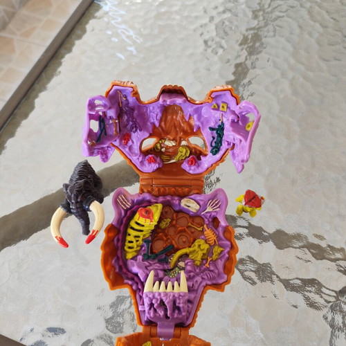 Mighty Max Grapples with Battle Cat vintage playset 1993