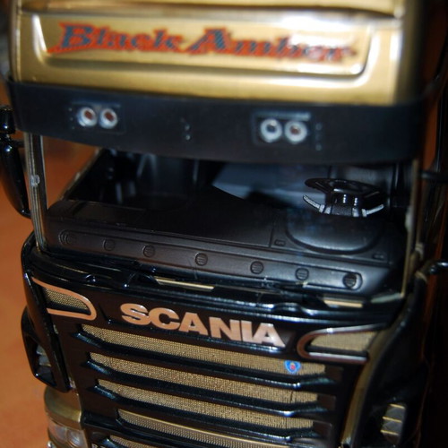 Scania R730 plastic model 1/24 new