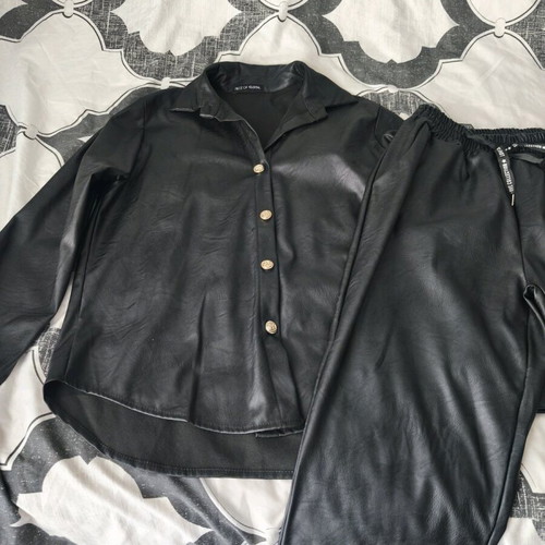 Women's leather set like new, one size, black