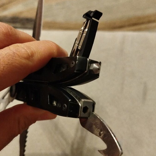 Multitool like new with excellent functions