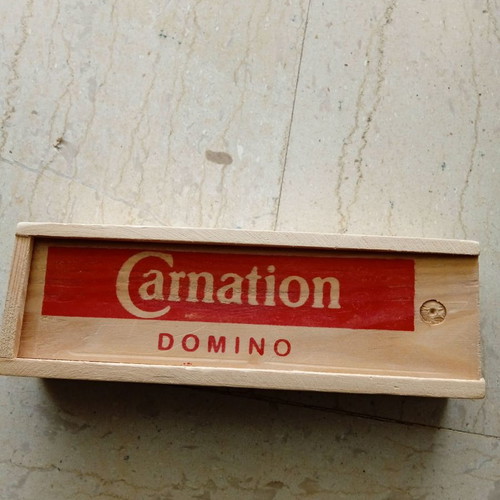 Carnation Domino used collectible game