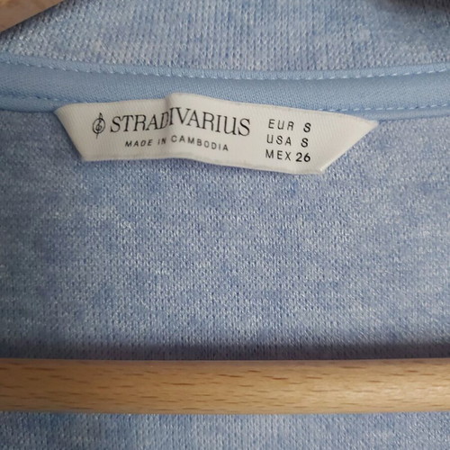Stradivarius women's polo like new, blue, size S