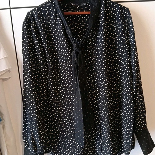Cloud 9 black shirt with hearts like new, embroidered beads