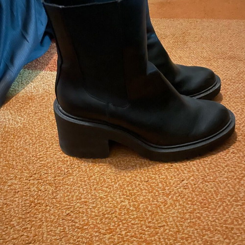 Stradivarius ankle boots size 38 like new, black with 8 cm heel